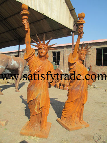 Iron Statue-HY345