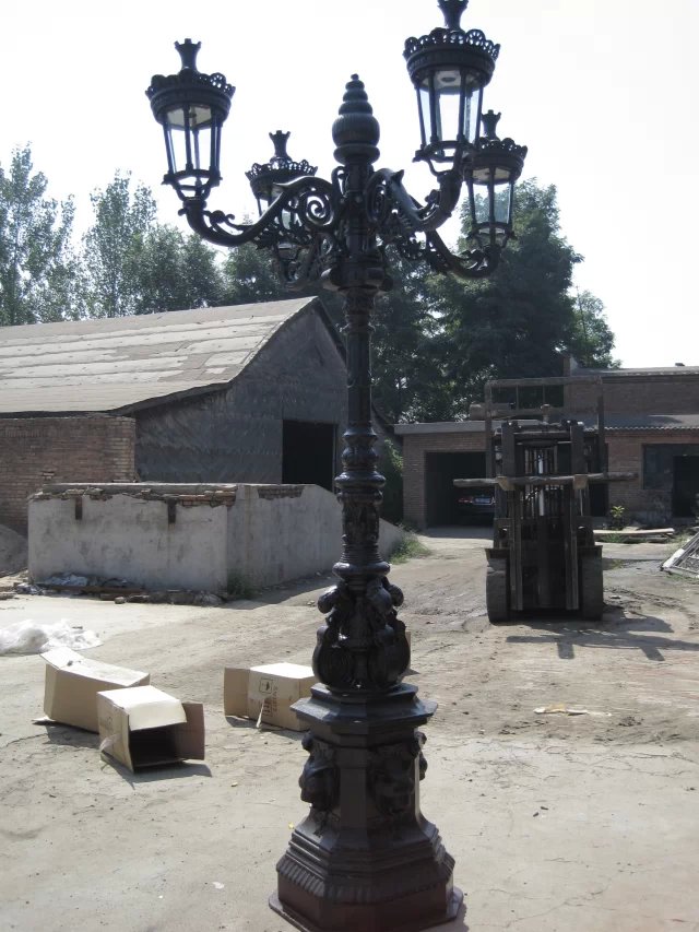 Iron Lamp-L01B